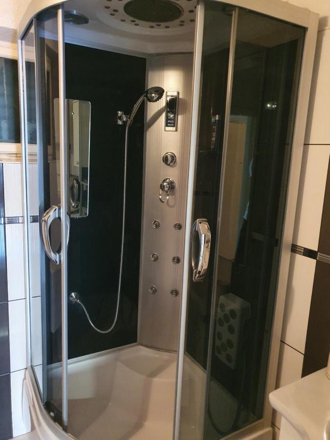 Appartamento Apartman Luka Sinj Esterno foto